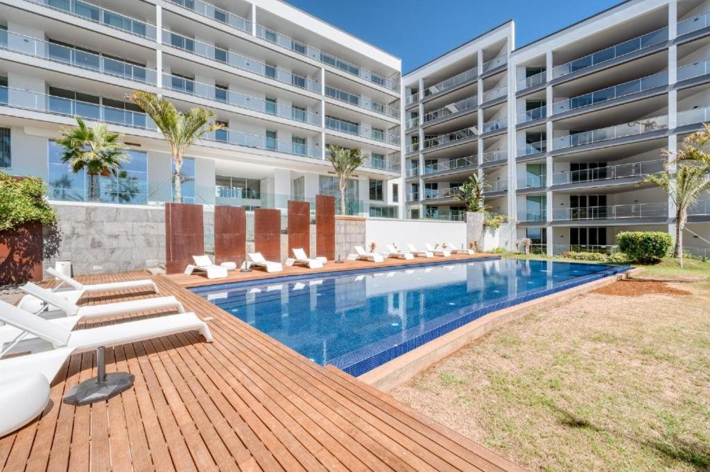 Apartment Bm - 3 Pools-gym-ac-huge Balcony Sea View